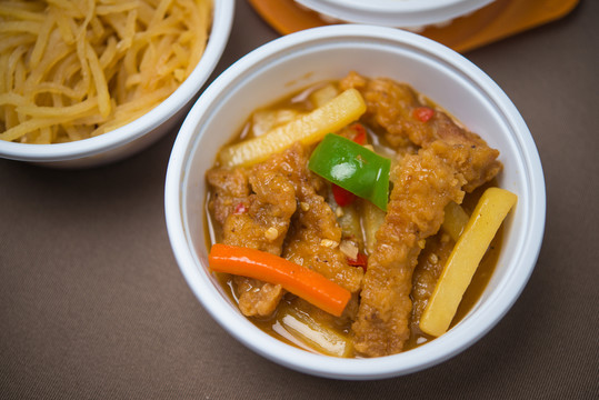 豬扒土豆絲