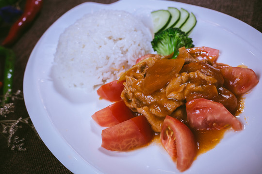 番茄炒肉飯