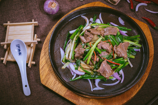 鐵板韭菜牛肉
