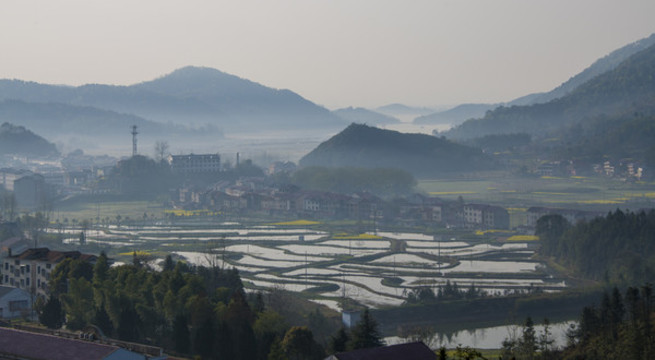 山鄉(xiāng)風(fēng)光