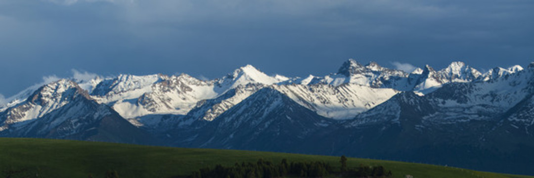 天山