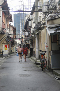 街巷背影