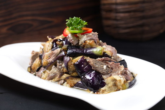 手撕肉拌茄子