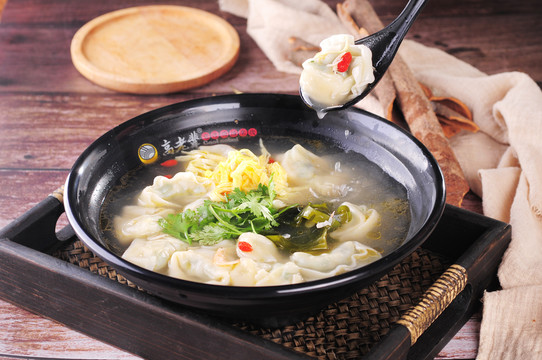 雞湯餛飩