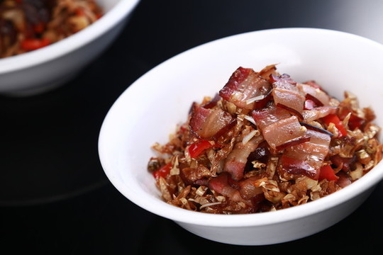 白辣椒炒風(fēng)吹肉