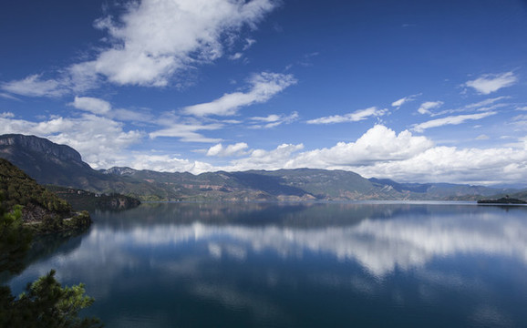 湖光山色