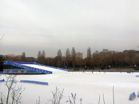 冰雪滑梯