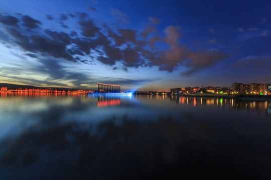 中國(guó)山西太原晉陽(yáng)湖夜色風(fēng)光
