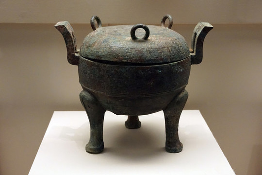 戰(zhàn)國(guó)蟠螭紋青銅鼎