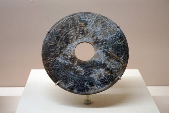 戰(zhàn)國(guó)龍紋玉璧
