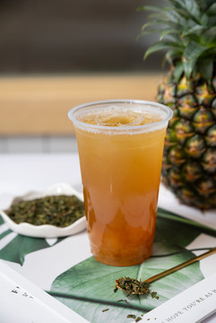菠蘿水果茶