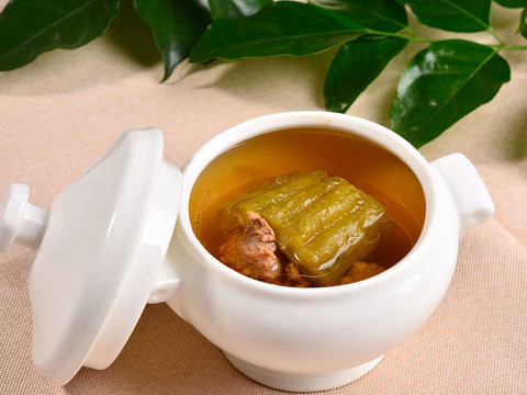 涼瓜黃豆燉排骨