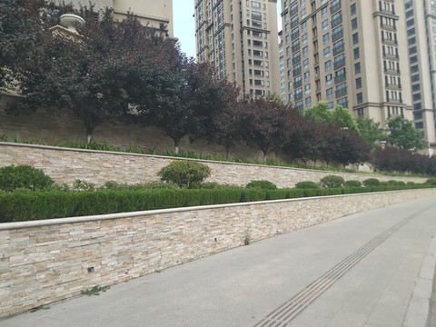 臺階式圍墻