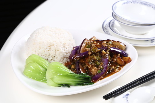 外婆菜肉碎茄子飯