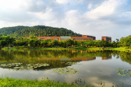 北京師范大學珠海校區(qū)麗澤湖
