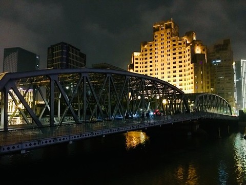 夜晚的外白渡橋