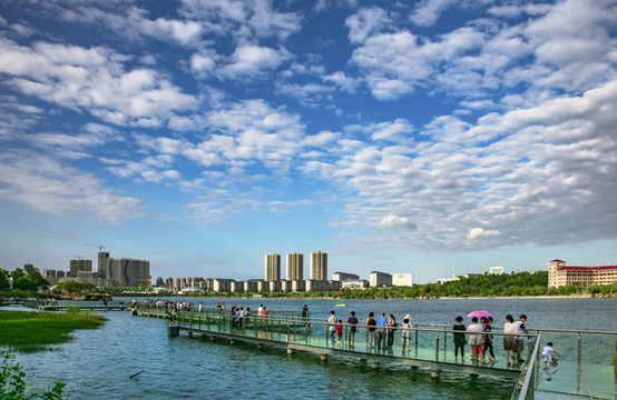 九江八里湖玻璃棧道