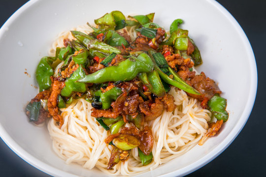 小炒肉蓋面