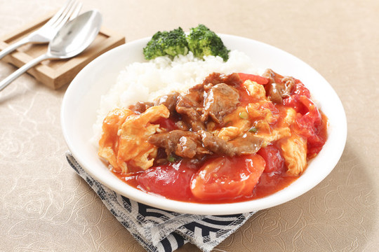 番茄牛肉蛋飯