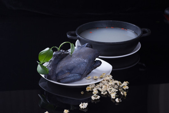 清燉烏雞