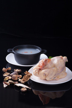 野山菌柴雞湯