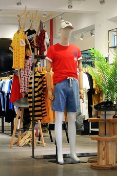 男士夏裝店