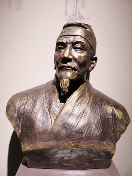 杜甫塑像