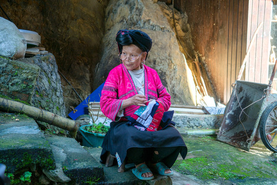廣西龍脊瑤族婦女
