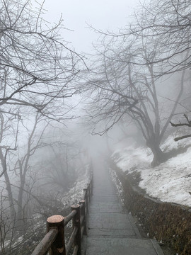 峨眉山石階