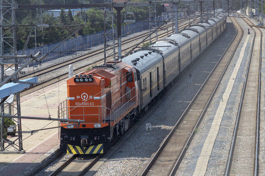 和諧HXN3B電力機車