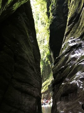 躲避峽