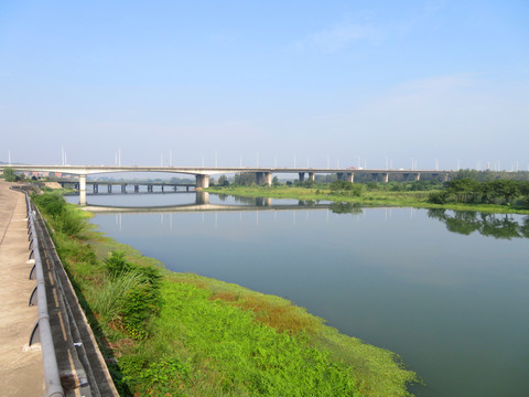 襄陽(yáng)漢江兩岸風(fēng)光