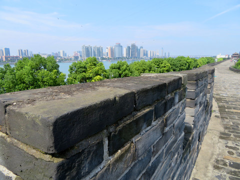襄陽(yáng)古城墻