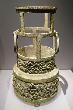 戰(zhàn)國(guó)晚期青銅架