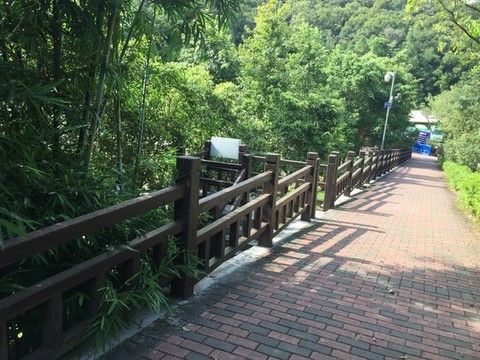 圭峰山散步小路欄桿