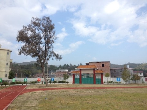 深梅育文希望小學(xué)