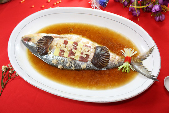 古法蒸鰣魚