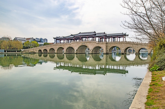 金雞湖廊橋