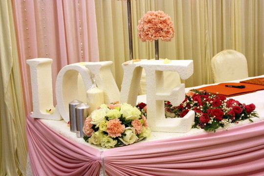 婚宴LOVE泡沫字
