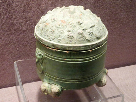 東漢釉陶樽
