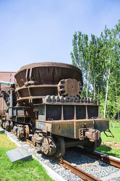 展品鞍鋼老一號高爐電動渣罐車