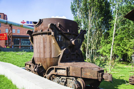展品鞍鋼老一號高爐鐵水罐車