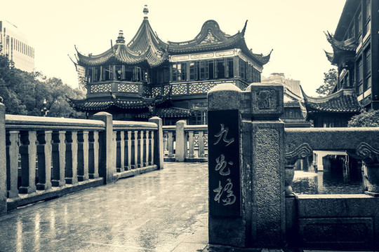 黑白九曲橋豫園老街