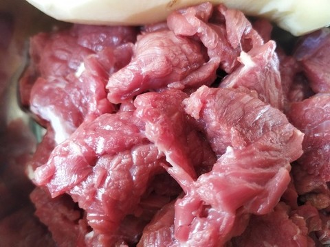 生牛肉