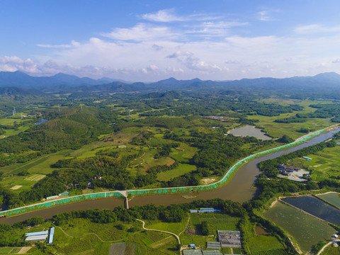 一河兩岸