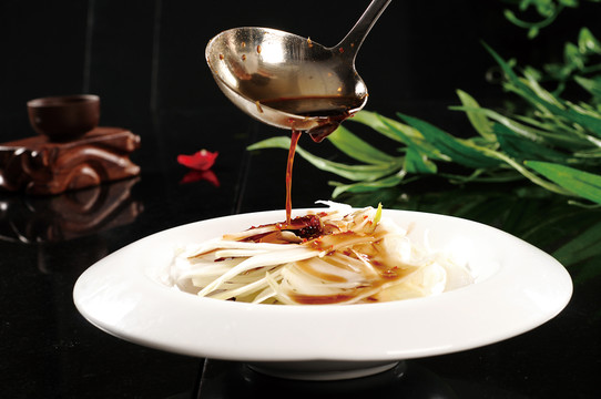 撈汁茴香根