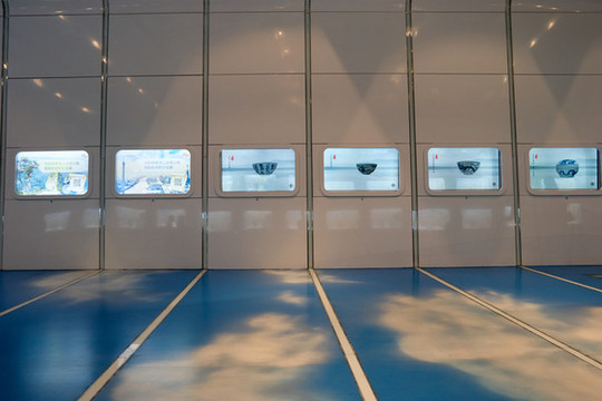 透明液晶顯示展覽墻