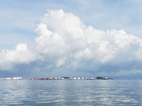 海上油庫