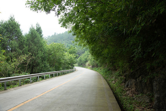 山區(qū)道路