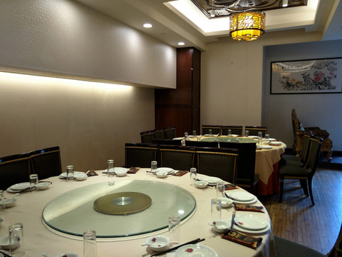 餐廳餐桌